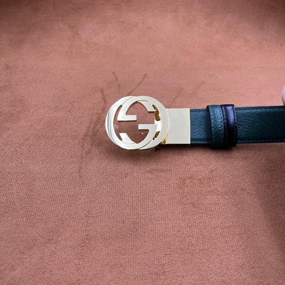 Gucci Women's reversible double sided color belt, size 85. - Picture 3 of 7